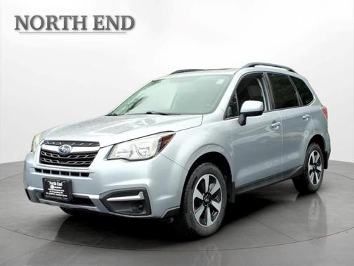 Ice Silver Metallic 2017 Subaru Forester 2.5i Premium