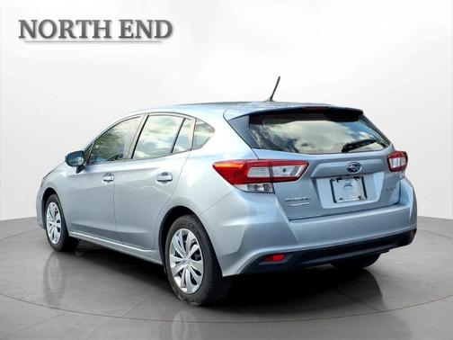 Ice Silver Metallic 2019 Subaru Impreza 2.0i