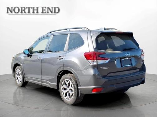 Magnetite Gray Metallic 2021 Subaru Forester Premium