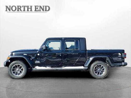 2022 Jeep Gladiator Overland