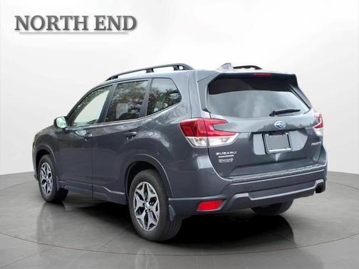 Magnetite Gray Metallic 2023 Subaru Forester Premium