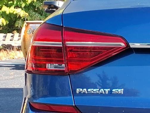 2016 Volkswagen Passat 1.8T SE
