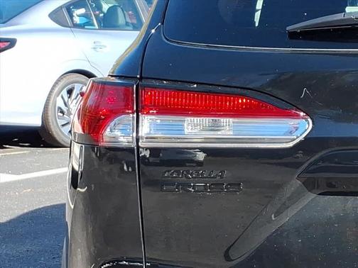 2024 Toyota Corolla Cross Hybrid SE