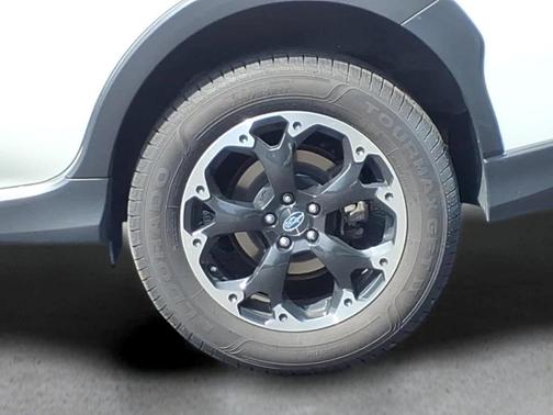 Crystal White Pearl 2022 Subaru Crosstrek Premium