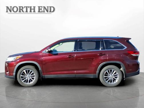 Ooh La La Rouge Mica 2019 Toyota Highlander XLE