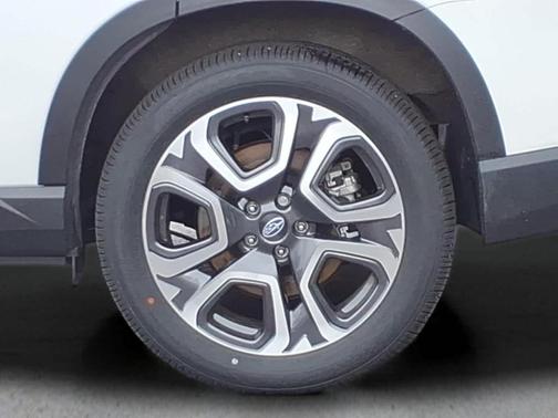 Crystal White Pearl 2025 Subaru Ascent Touring