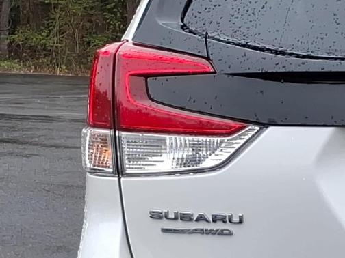 Crystal White Pearl 2024 Subaru Forester Sport