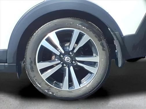 2019 Nissan Kicks SR