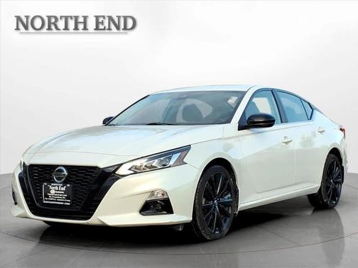 2022 Nissan Altima 2.5 SR