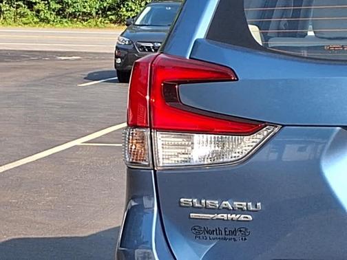 2022 Subaru Forester Base (CVT)