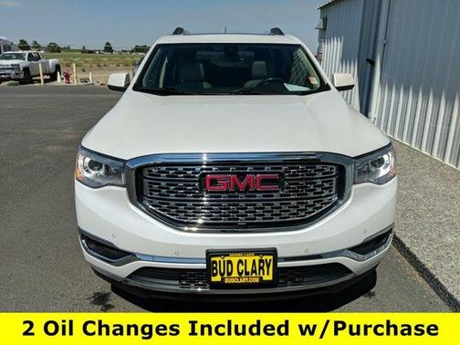 Photo 2 of 20 of 2019 GMC Acadia Denali