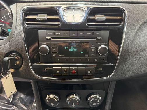 2014 Chrysler 200 Limited