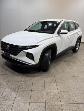 2023 Hyundai TUCSON SE