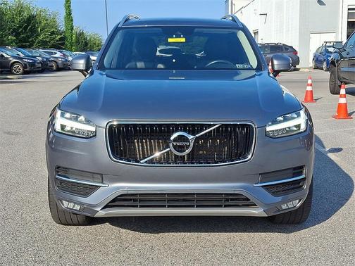 2019 Volvo XC90 T6 Momentum