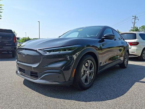 2022 Ford Mustang Mach-E Select