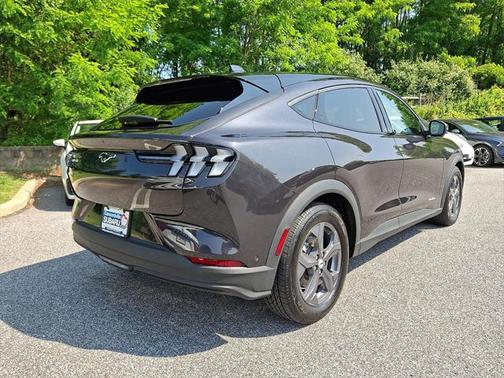2022 Ford Mustang Mach-E Select