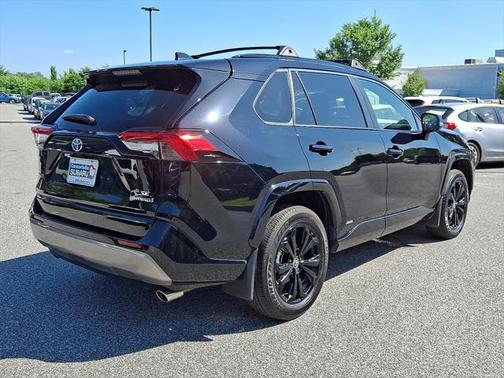 2022 Toyota RAV4 Hybrid SE