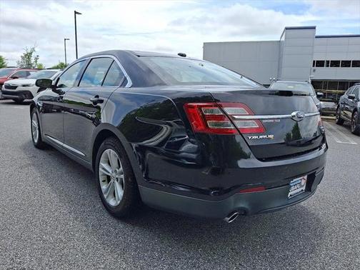 2015 Ford Taurus SEL