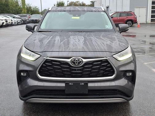 2023 Toyota Highlander Platinum