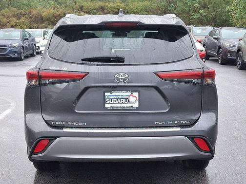 2023 Toyota Highlander Platinum