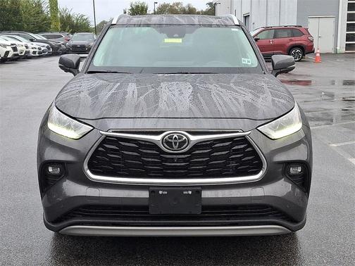 2023 Toyota Highlander Platinum