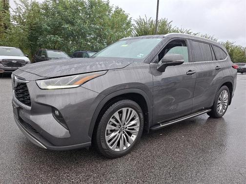 2023 Toyota Highlander Platinum