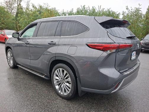 2023 Toyota Highlander Platinum