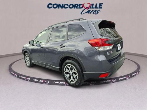 Magnetite Gray Metallic 2023 Subaru Forester Premium