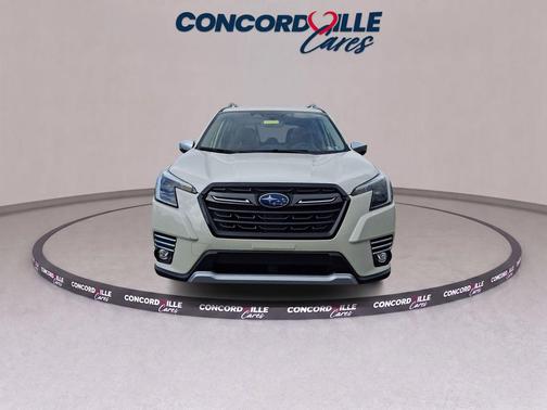 Crystal White Pearl 2023 Subaru Forester Touring