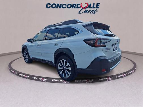 Crystal White Pearl 2024 Subaru Outback Touring XT