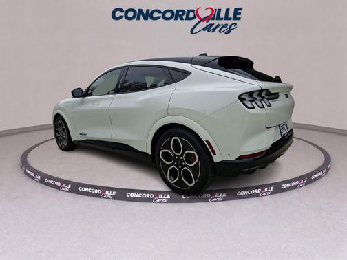 STAR WHITE MET TRI-COAT 2024 Ford Mustang Mach-E GT
