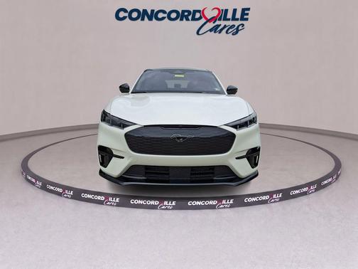 STAR WHITE MET TRI-COAT 2024 Ford Mustang Mach-E GT