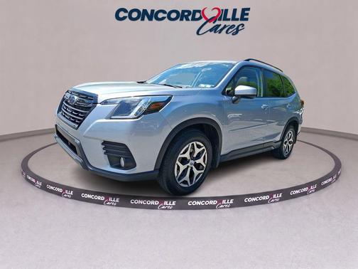 Ice Silver Metallic 2023 Subaru Forester Premium