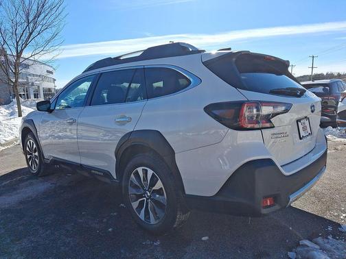 2023 Subaru Outback Touring
