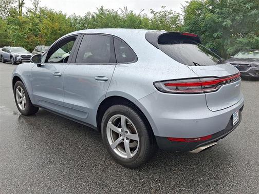2021 Porsche Macan Base
