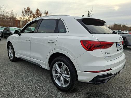 2022 Audi Q3 45 S line Premium