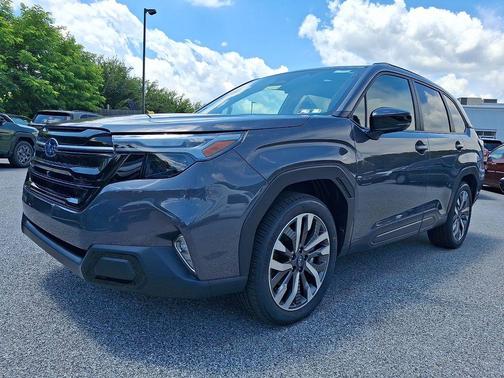 Magnetite Gray Metallic 2026 Subaru Forester Touring