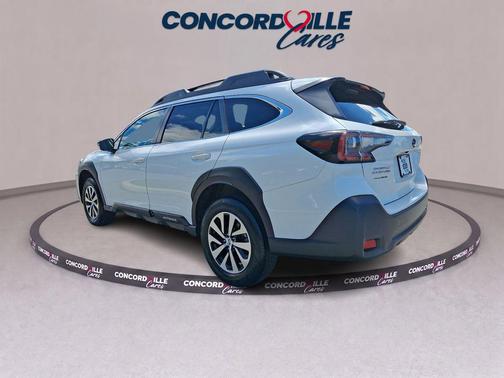 Crystal White Pearl 2024 Subaru Outback Premium