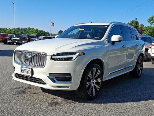 2022 Volvo XC90 T6 Inscription