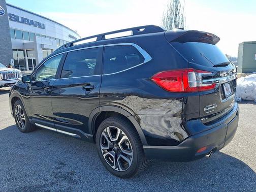 2023 Subaru Ascent Limited 8-Passenger