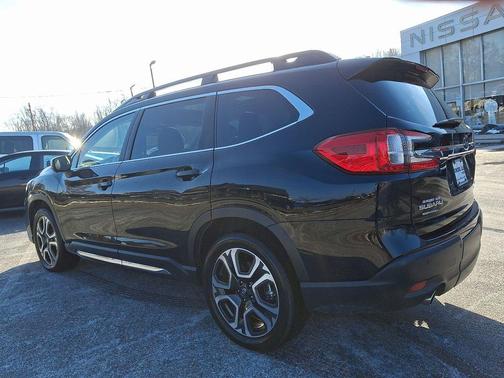 2023 Subaru Ascent Limited 8-Passenger