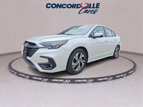Crystal White Pearl 2025 Subaru Legacy Premium