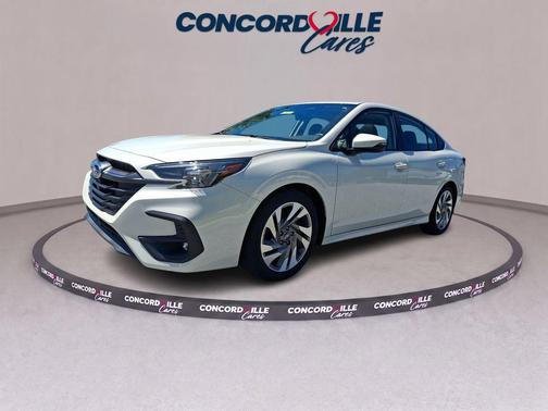 Crystal White Pearl 2024 Subaru Legacy Limited
