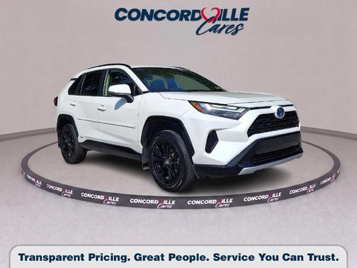 Blizzard Pearl 2022 Toyota RAV4 Hybrid SE