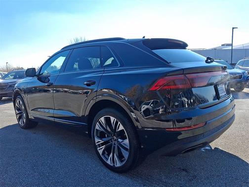 2024 Audi Q8 55 Premium