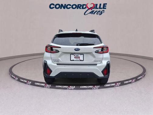 Crystal White Pearl 2025 Subaru Crosstrek Limited