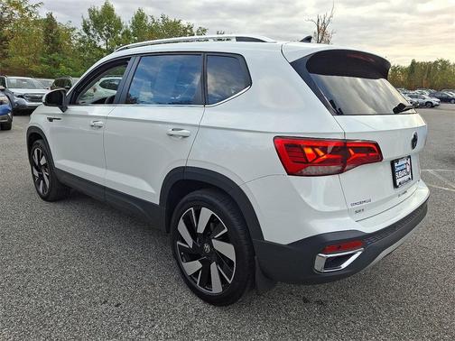 2024 Volkswagen Taos 1.5T SEL