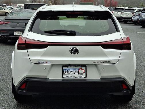 2023 Lexus UX 250h Base