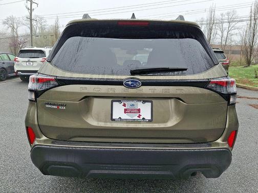 Green Metallic 2025 Subaru Forester Premium