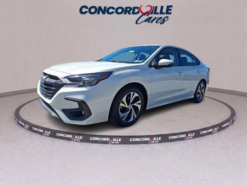 Crystal White Pearl 2025 Subaru Legacy Premium